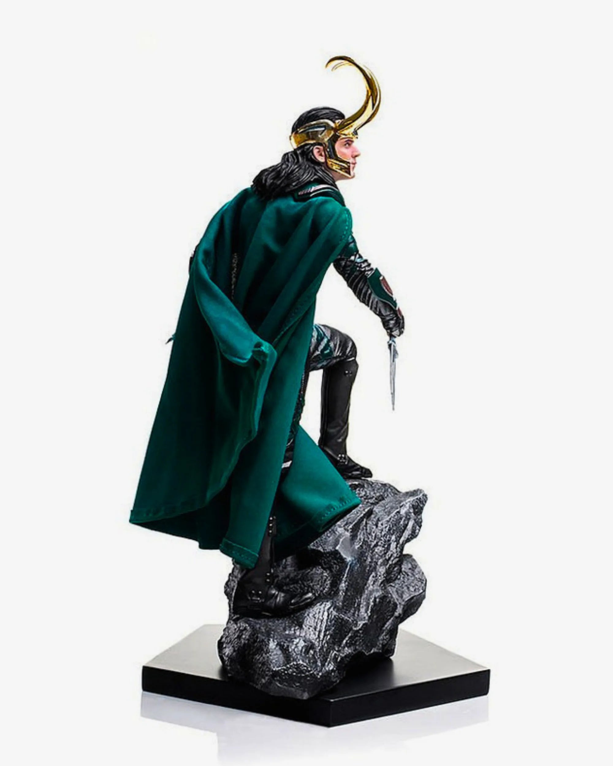 Loki Classic Suit Figure Statue-4 | PHAIGINA