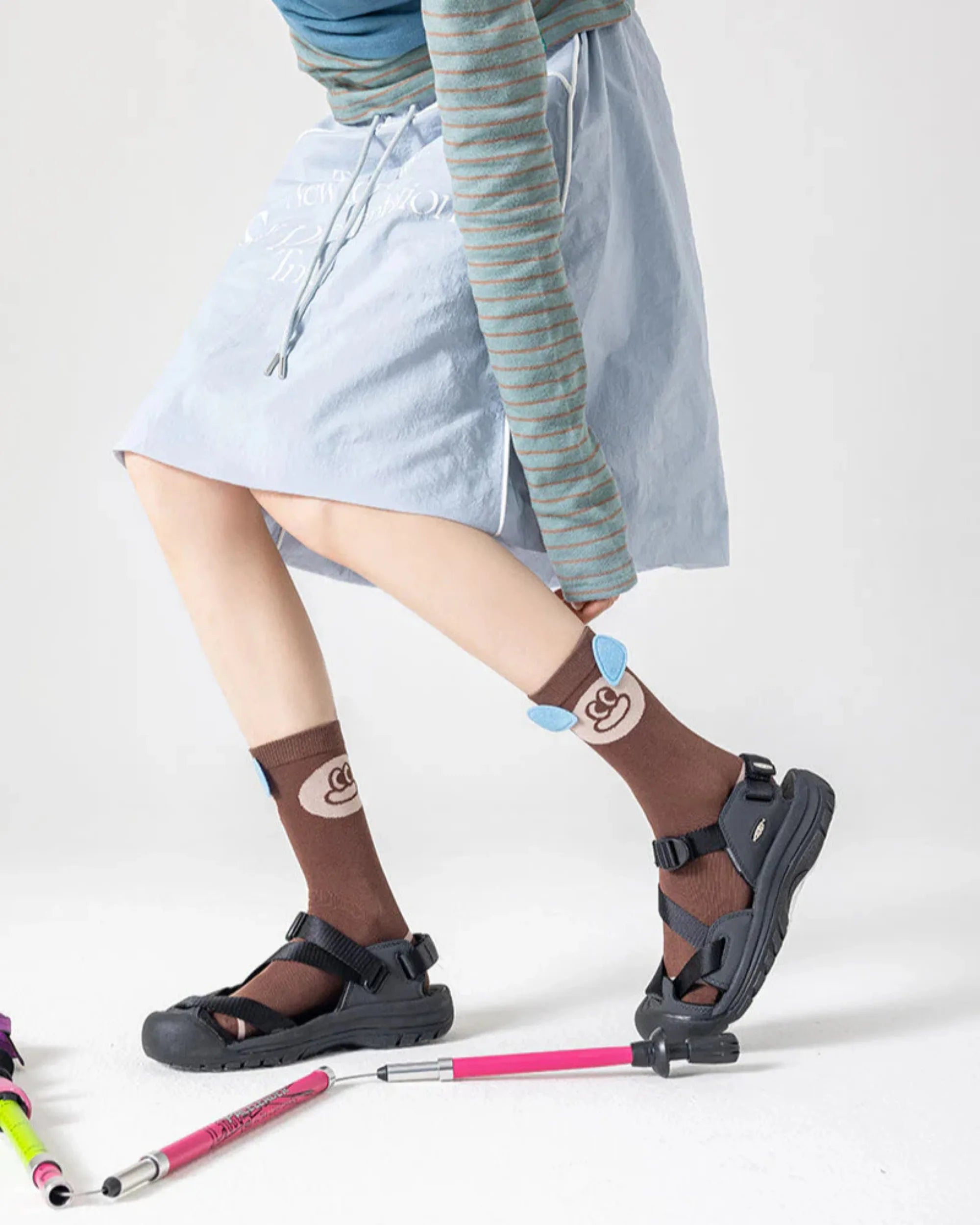 Sweetnana Animal Jacquard Cotton Knit Crew Socks Brown-2 | PHAIGINA