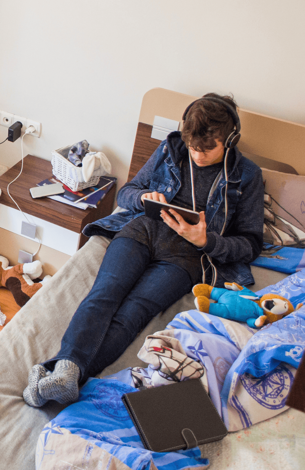 Entertainment Banner - PHAIGINA