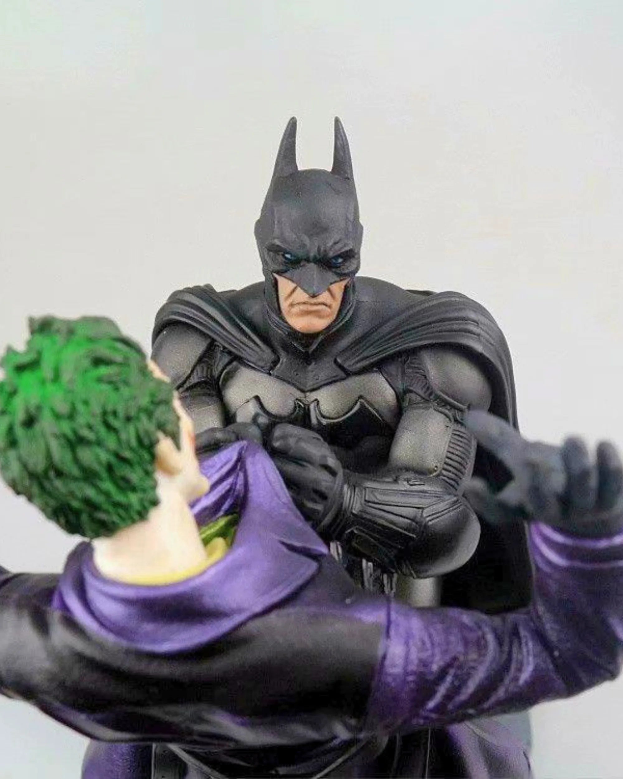 Batman vs the joker-4 | PHAIGINA