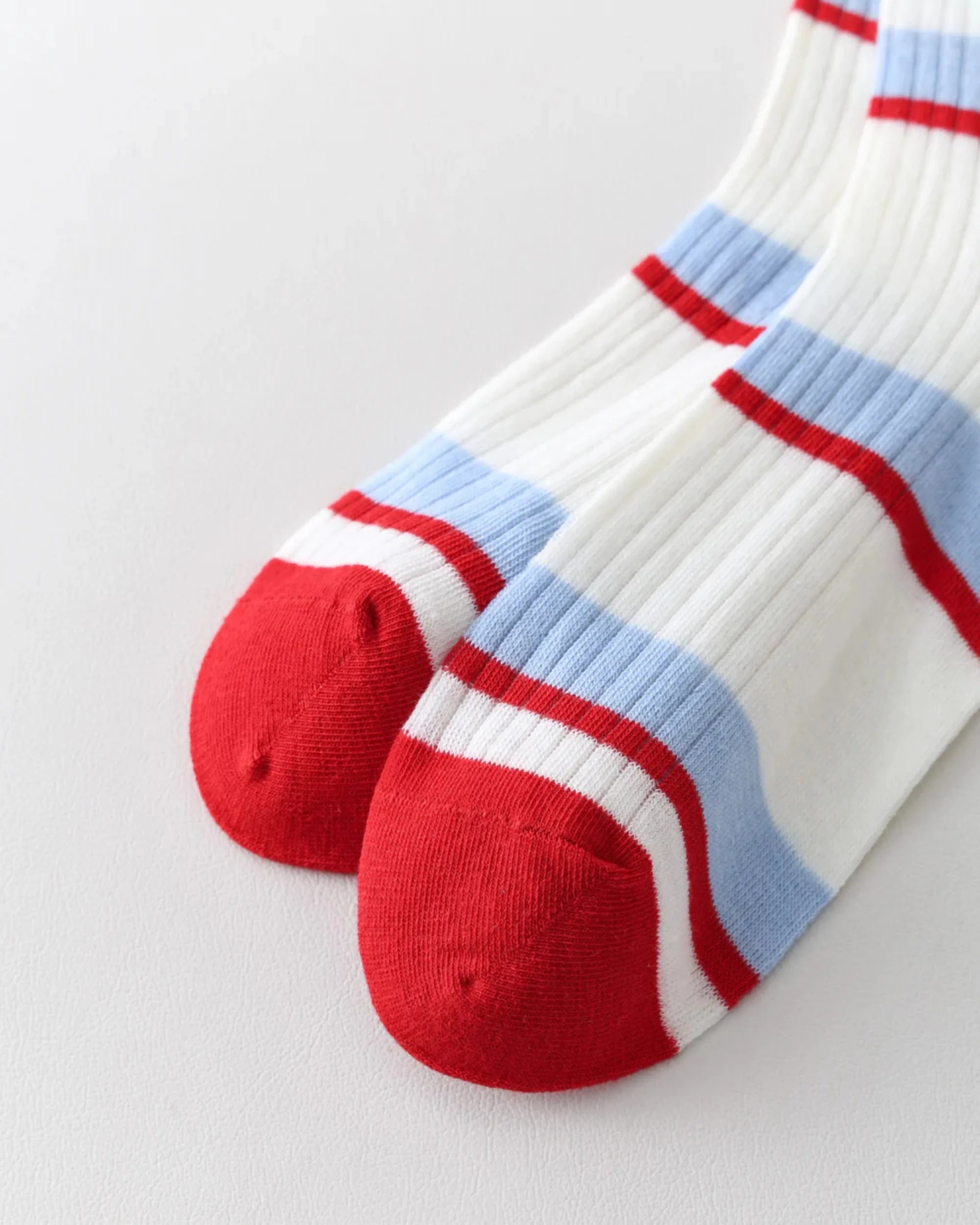 Cute Embroidered Pattern Crew Socks Apple-4 | PHAIGINA